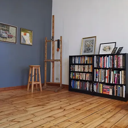 Apartment Artists Next To Gertrudes Church Inspired By Mexico